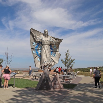 Statuen, Dignity of Earth and Sky i South Dakota