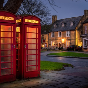 England, Cotswolds, Broadway - mere engelsk bliver det ikke med røde telefonbokse