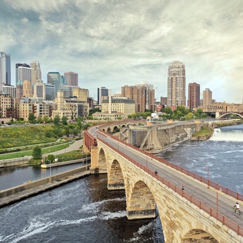 Stone Arch Bridge - tidligere jernbanebro over Mississippi-floden i Minneapolis - Credit: Mike Krivit Photography, Courtesy of Meet Minneapolis