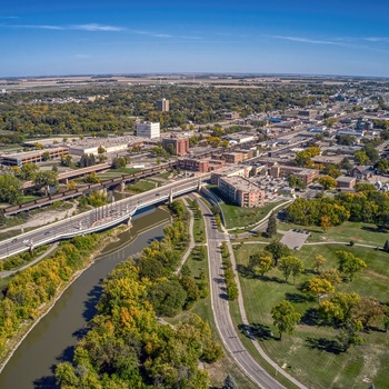 Red River of The North adskiller Fargo og Moorhead - Midtvesten