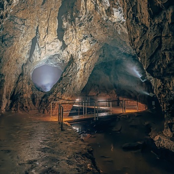 Pekel-grotten i Slovenien