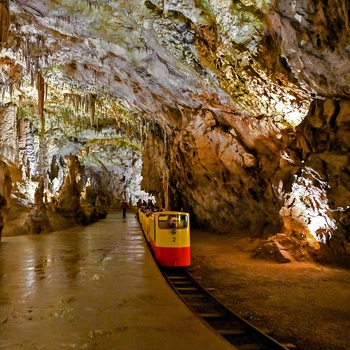 Postojna-grotten i Slovenien