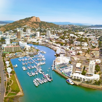 Townsville og Castle Hill i baggrunden - Queensland