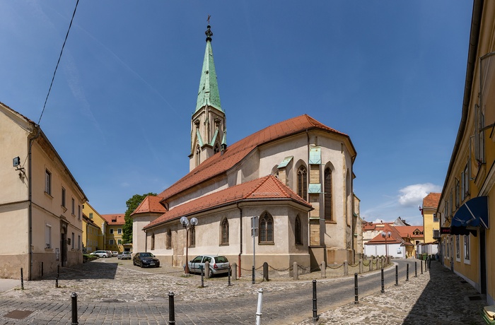 Kirke i byen Celje, Slovenien