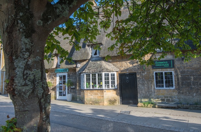 England, Cotswold - butiksfacaden til Cotswold Chocolate Companys i Broadway (Foto Cotswolds Tourism)