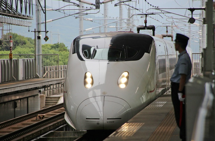 Shinkansen, Billet Train, højhastighedstog i Japan - Foto Rikku Sama Unsplash