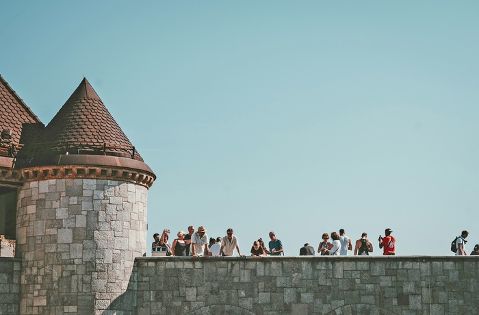 Besøgende på Ljubljana slot, Slovenien - Foto: Kenzie De Schepper Unsplash.jpg