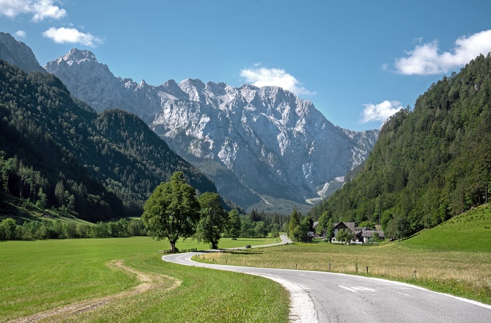 Solcava Panoramic Road gennem Logarska-dalen i Slovenien