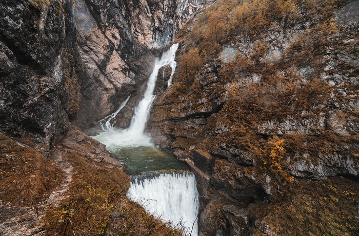 Savica-vandfaldet i Triglav National Park om efteråret, Slovenien