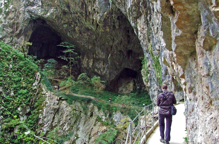 Sti til Skocjan-grotten i Slovenien