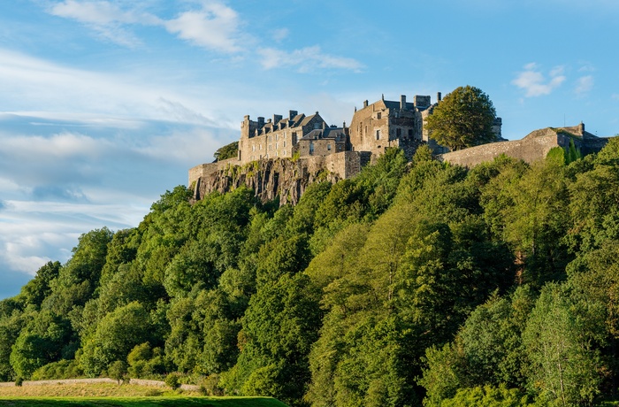 Skotland, Stirling - Stirling Castle højt hævet på sin klippe over det omliggende landskab