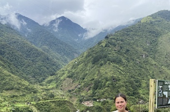 Katja kører The Waterfall Route nær Baños i Ecuador - rejsespecialist i Lyngby