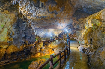 Grotten Akiyoshido Cave - det sydlige Japan