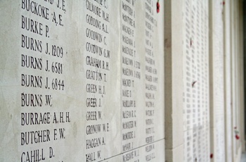 Belgien, Ypres - Menin Gate med navne på de faldne