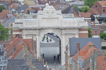 Belgien, Ypres - Menin Gate set fra Klædehallen