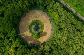 Belgien, Ypres - krater efter minsprængning tæt på Hill 60 sydfor Zillebeke