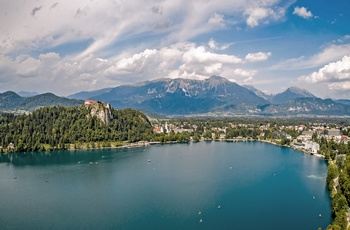 Bled by og søen i Slovenien