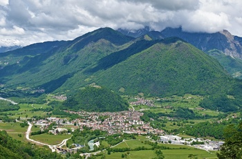 Tolmin - en af byerne langs Soca-floden i Slovenien