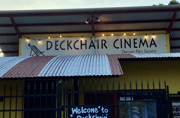 Indgangen til Deckchair Cinema i Darwin