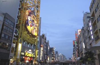 Aften i Dotonbori distriktet i Japan