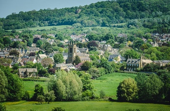 England, Cotswolds, Broadway - byen med kirke midt i det grønne kuperede Cotswolds