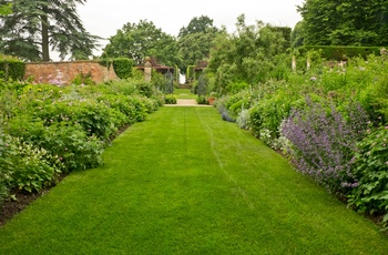 England, Gloucestershire, Cotswolds - Hidcote Garden med sin frodige have