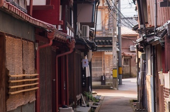 Higashi Chaya distriktet med traditionelle te-huse i Kanazawa, Japan AS