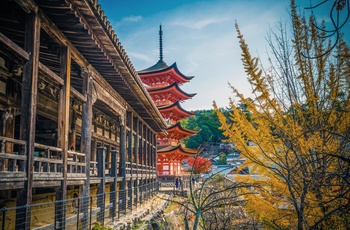 Itsukushima Shrine Pagoda på Miyajima nær Hiroshima - Japan