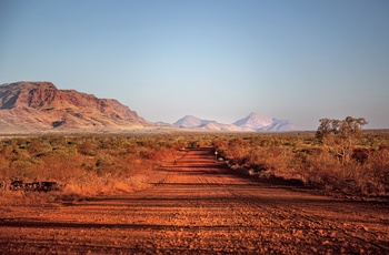 Grusvej gennem Karijini National Park, Western Australia