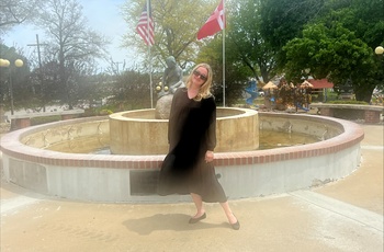 Kristine ved The Little Mermaid, Kimballton, Iowa - rejsespecialist Lyngby