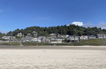 Kystbyen og stranden Canon Beach i Oregon