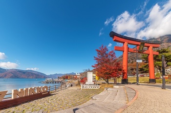 Sommerdag ved Lake Chuzenji søen i Japan