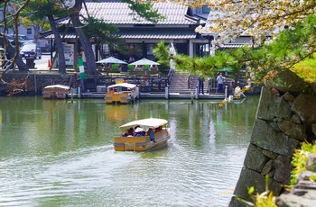 Bådtur i voldgraven til Matsue slot - det sydlige Japan