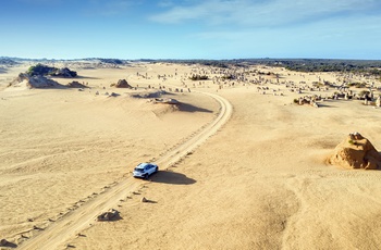 Vej gennem The Pinnacles i Nambung National Park - Western Australia