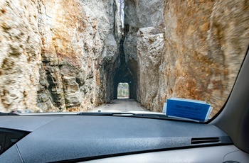 På vej mod "Nåleøjet" på Needles Highway i Custer State Park, South Dakota