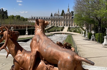 Palaciao Real de La Granja de San Ildefonso - dramatisk statue i haven