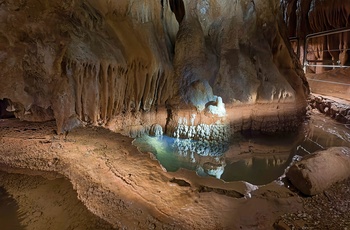 Pekel-grotten i Slovenien