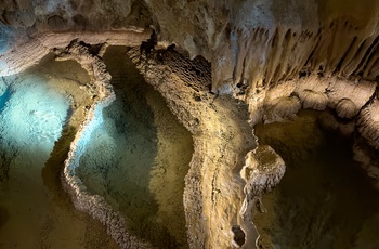 Pekel-grotten i Slovenien