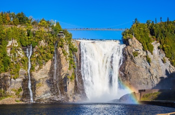 Vandfald i Montmorency Falls Park, Quebec i Canada