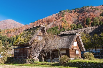 Klassisk bondehus i landsbyen Shirakawa-go - Japan