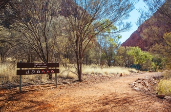 Skilt til Simpsons Gap, West MacDonnell Ranges - NT i Australien