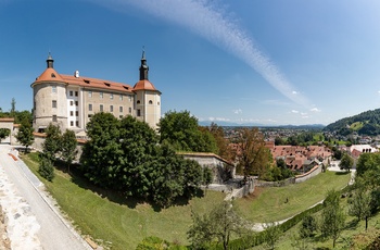 Skofja Loke Slot og Museum om sommeren, Slovenien