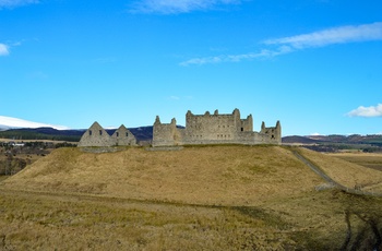 Skotland, Kingussie - Ruthven Barracks overvåger landskabet fra sin bakketop.