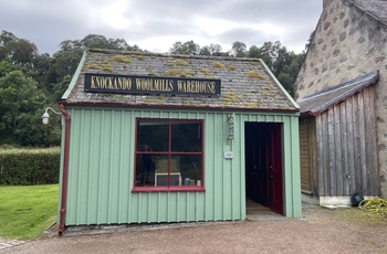 Skotland, Aberlour - den gamle handelsbod på Knockando Woolmill