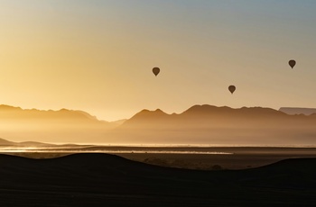 Luftballoner over Sossusvlei, Namib-Naukluft National Park, Namibia