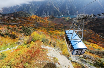 Kabelbane på Tateyema Kurobe Alpine Route, de japanske Alper, Japan AS