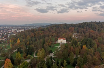 Roznik-bakkens skovklædte bakker og Tivoli Park, Ljubljana i Slovenien